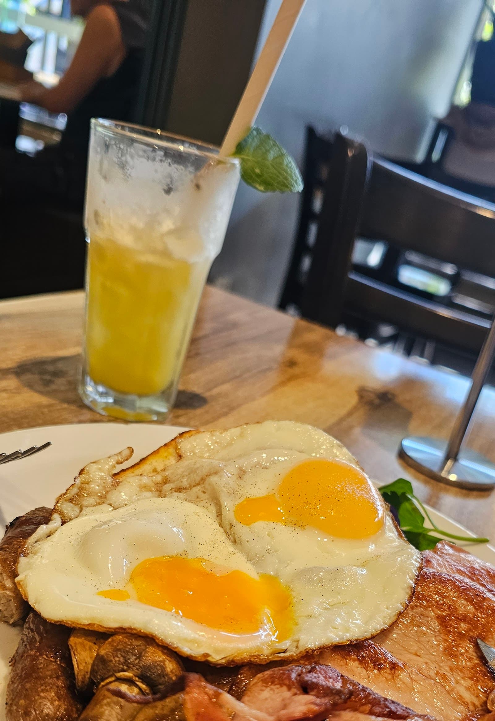 Cafe 21 Smith — Mindil Beach, Darwin
