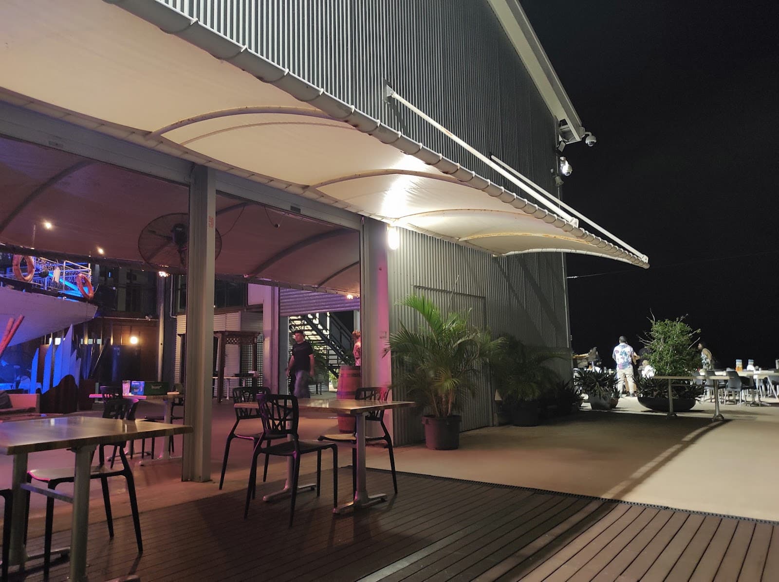 Crustaceans on the Wharf — Waterfront, Darwin