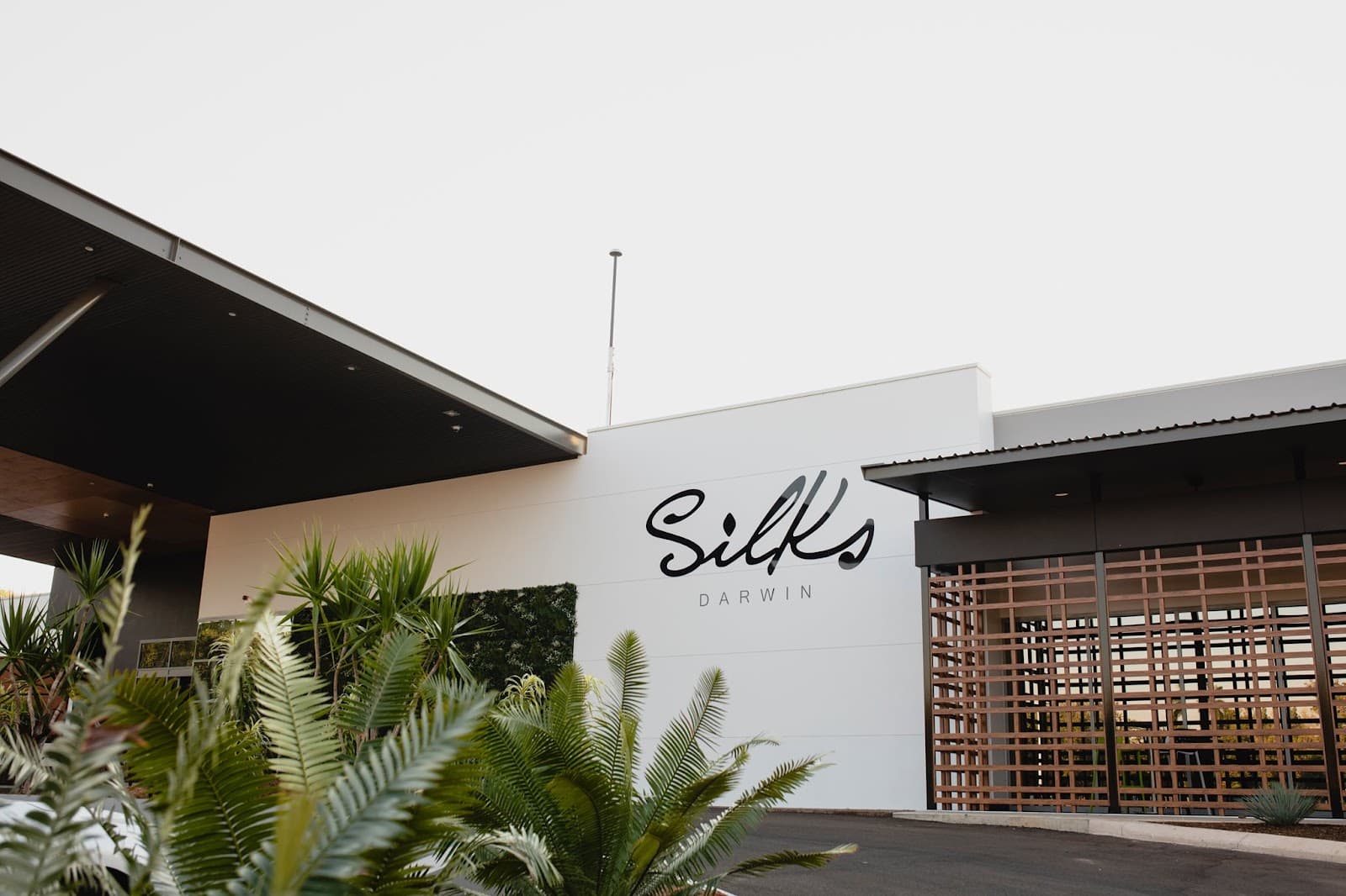 Silks — Fannie Bay, Darwin