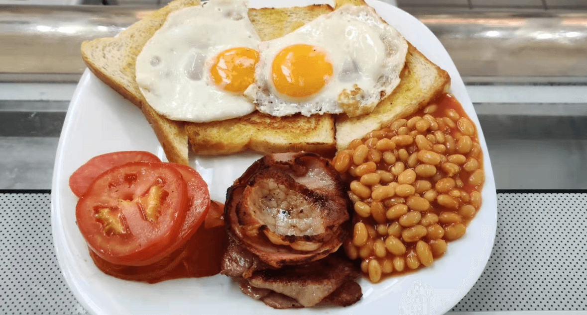 Queeny's Snack Bar — Casuarina, Darwin