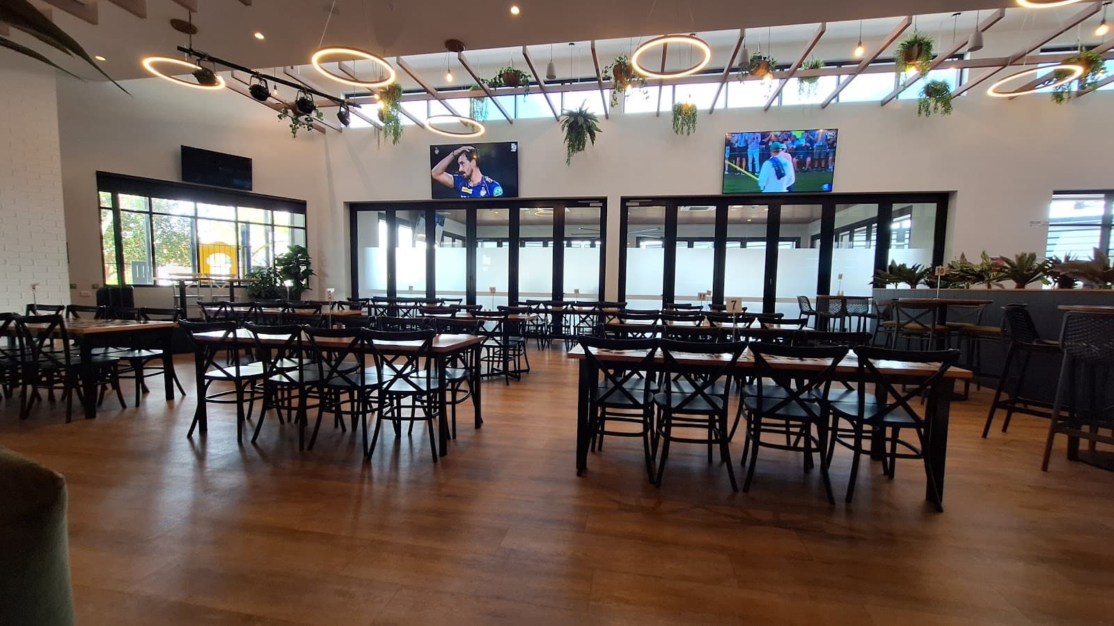 Breezes Bar & Bistro — Casuarina, Darwin