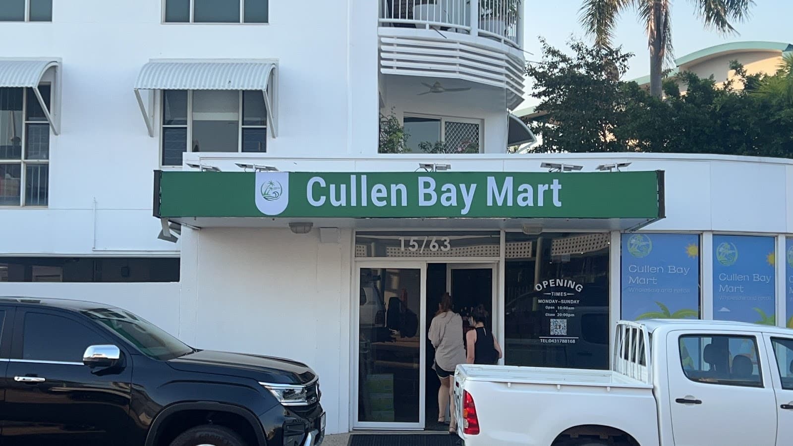 Cullen Bay Mart — Cullen Bay, Darwin