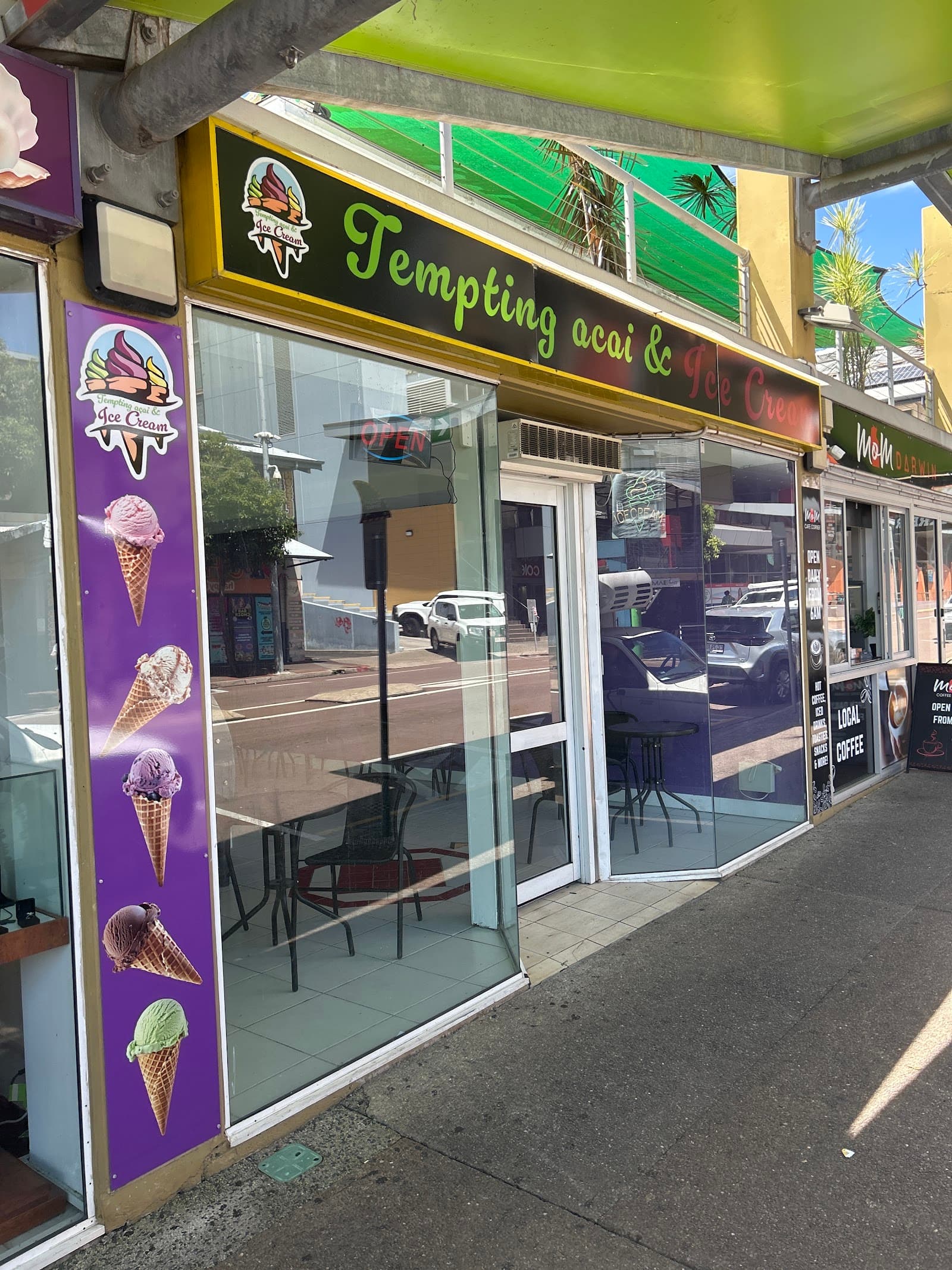 Tempting acai and icecream — Mindil Beach, Darwin