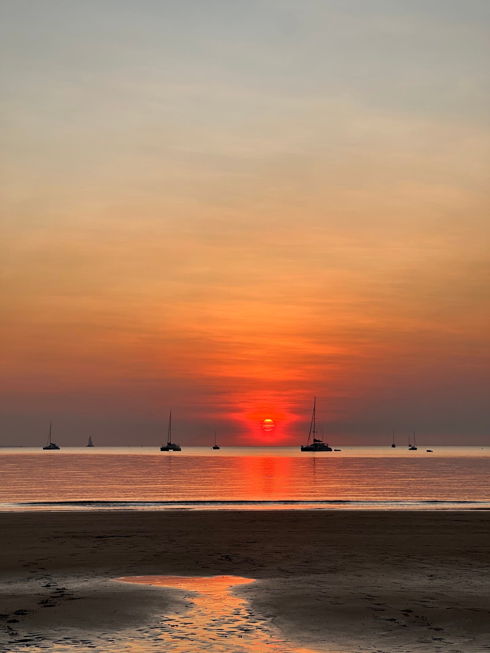 Bundilla Beach — Mindil Beach, Darwin