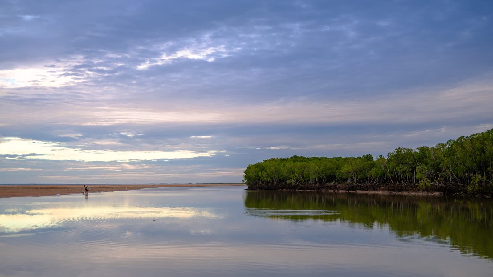 Buffalo Creek Beach — Casuarina, Darwin
