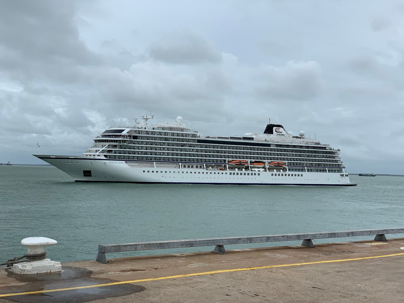Fort Hill Wharf — Waterfront, Darwin