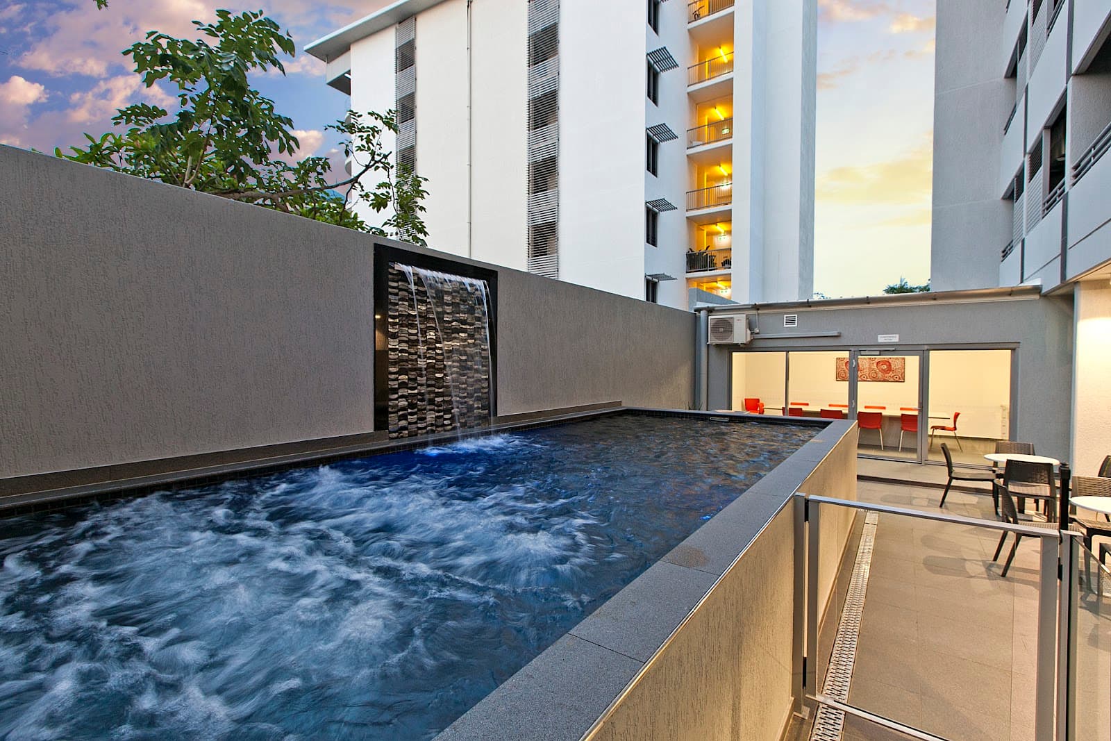 Argus Hotel Darwin — Casuarina, Darwin
