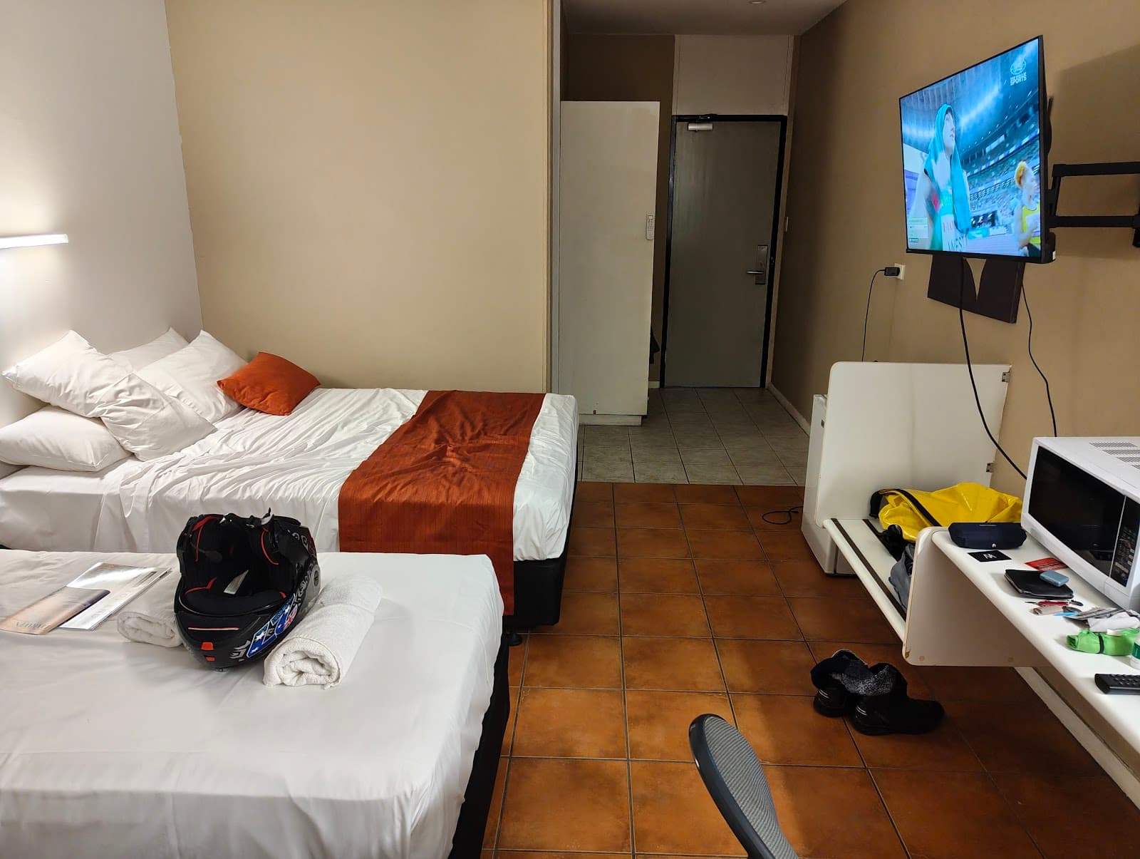 Winnellie Hotel Motel — Casuarina, Darwin