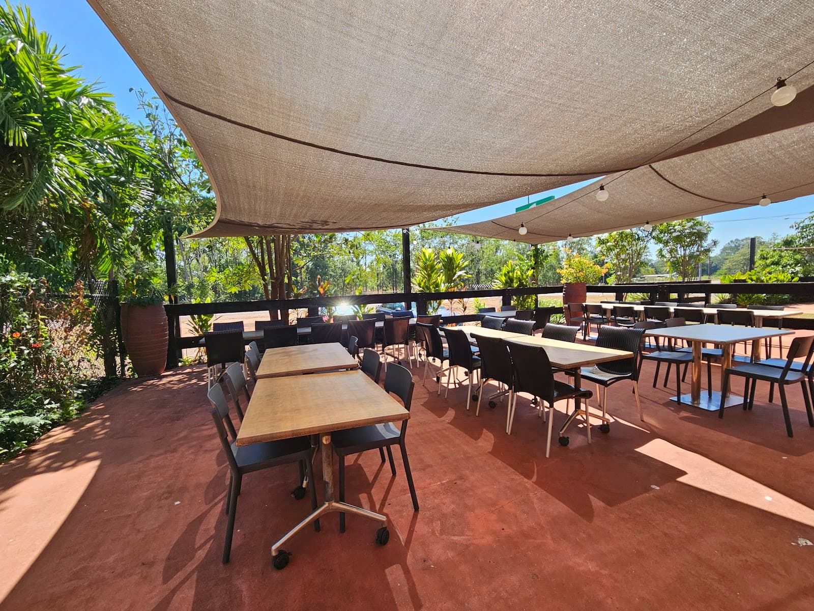 Humpty Doo Hotel — Palmerston, Darwin