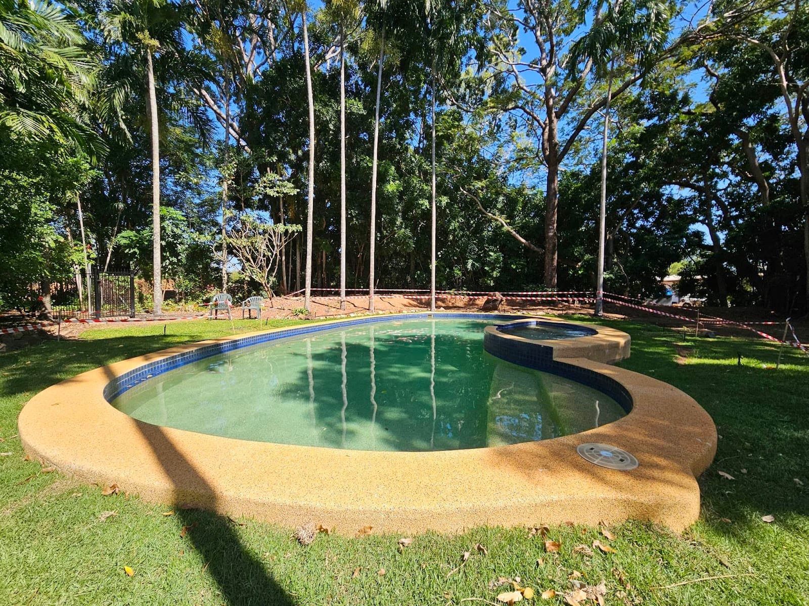 Humpty Doo Hotel — Palmerston, Darwin
