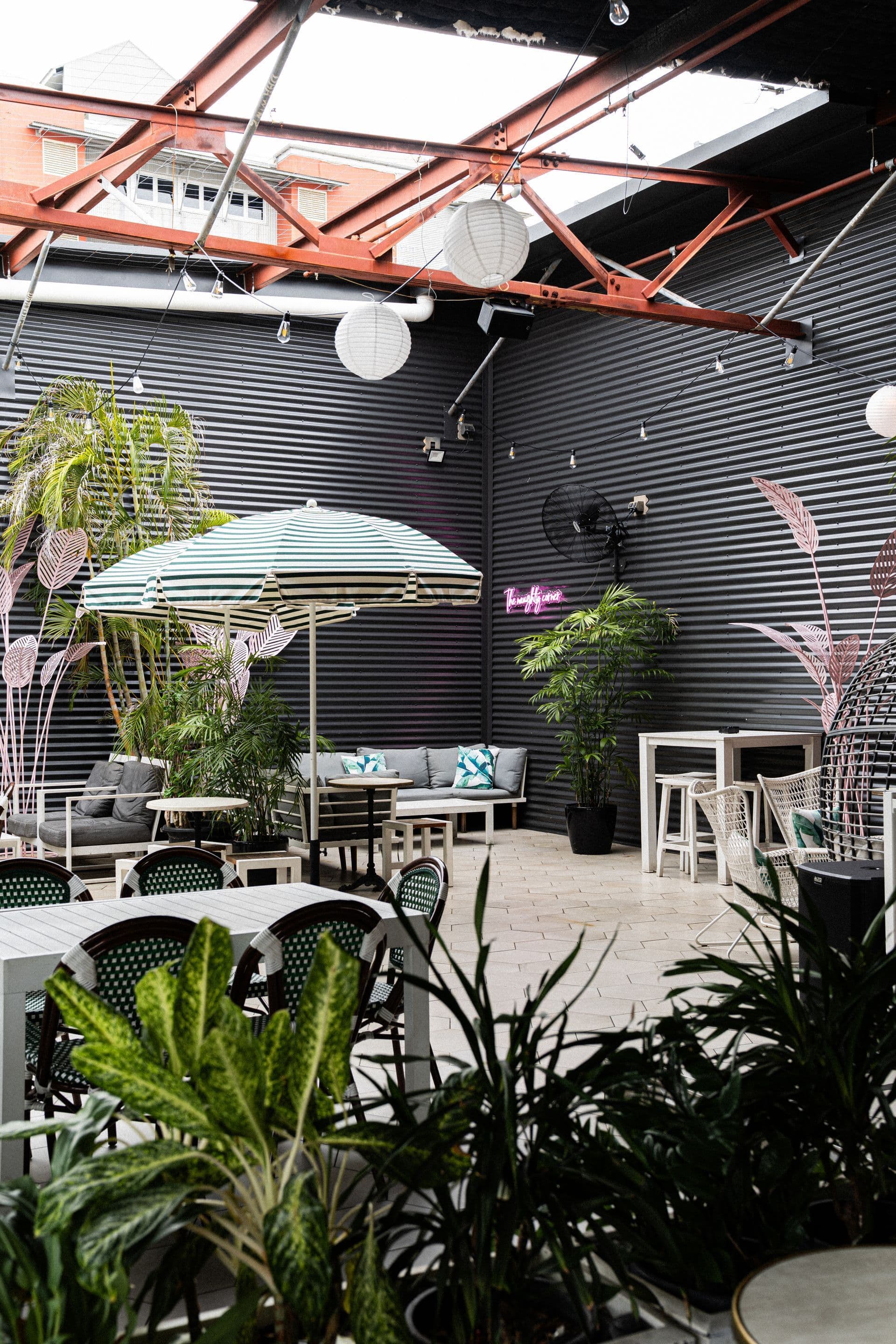 Charlie's of Darwin